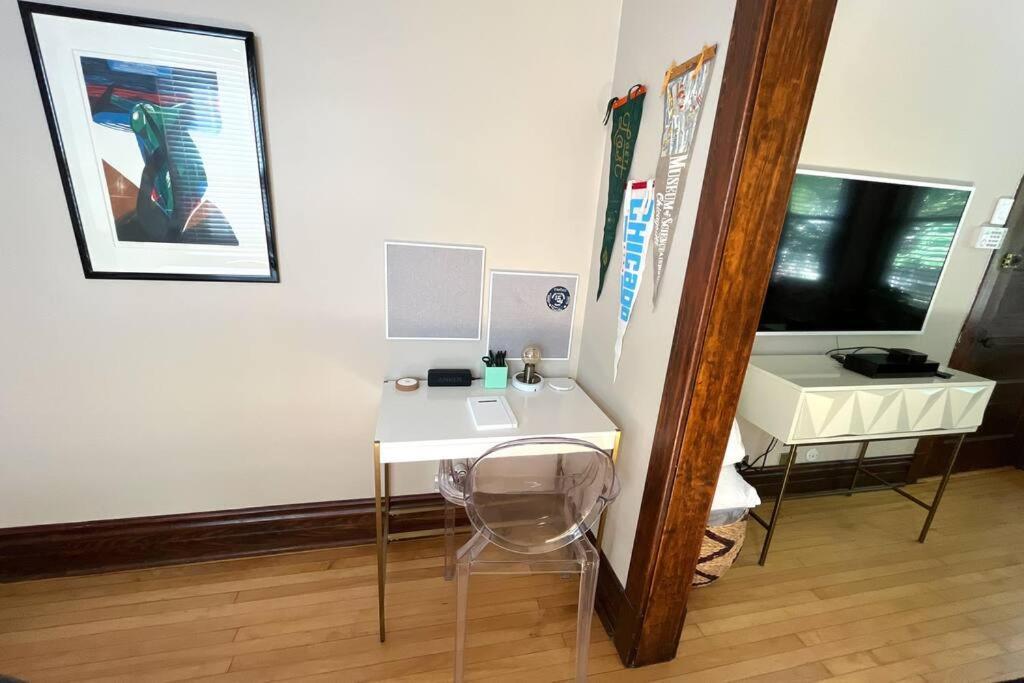 2Br 1Ba Irving Park Updated Vintage Top Unit 2-Flat Chicago Exterior foto